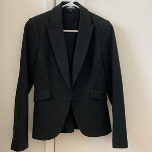 Express Women’s Black Fitter Blazer